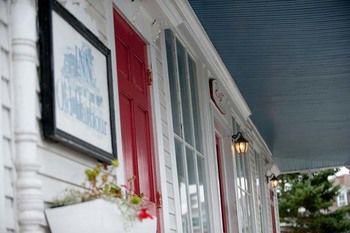 Inn At Old Harbor نيو شورهام المظهر الخارجي الصورة
